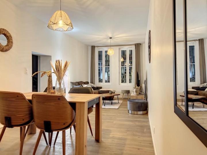 La Boheme Apartment Troyes Bagian luar foto